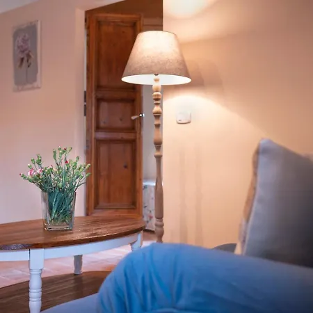 Timeless Charm And Modern Comfort Vakantiehuis *