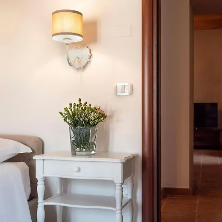 Timeless Charm And Modern Comfort * Mombaroccio