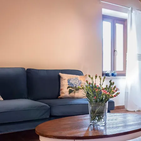 Timeless Charm And Modern Comfort 펜션 *