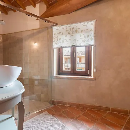Timeless Charm And Modern Comfort * Mombaroccio